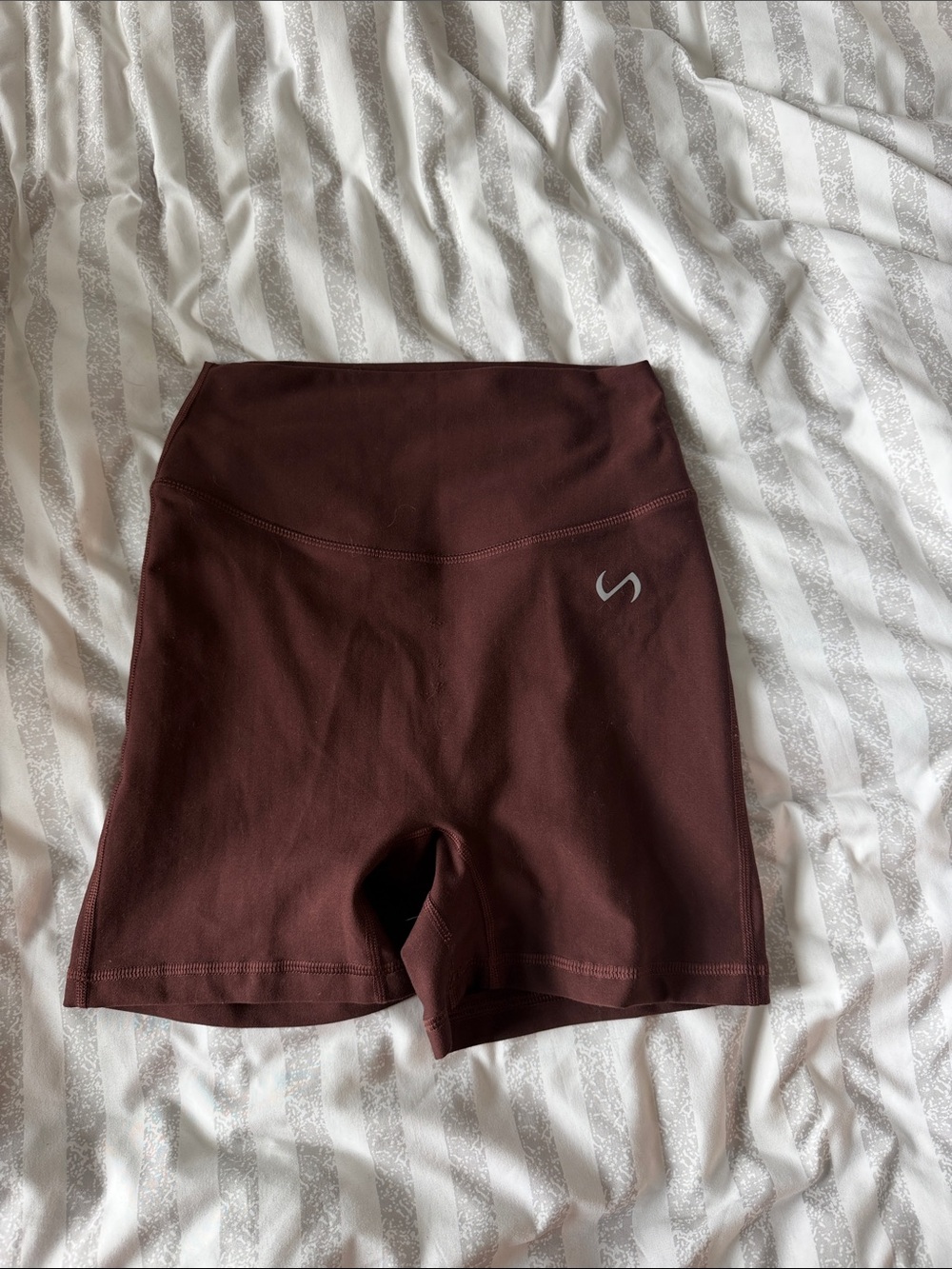 High-Rise Women's Bike Shorts in Chocolate Brown